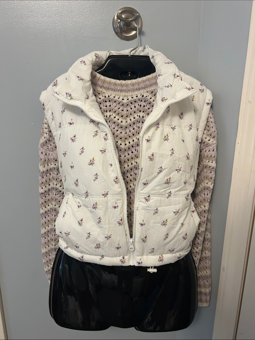 Adorable Preppy Boutique Sweater & Vest Set